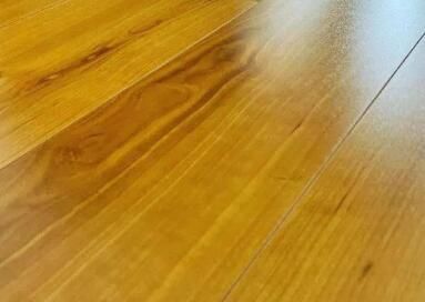 地板打蠟的時(shí)候要注意什么呢？