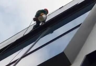 進(jìn)行襄陽(yáng)外墻清洗的時(shí)候，這些事項(xiàng)必須要注意！