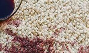 地毯上沾上了污漬，該怎么處理呢？