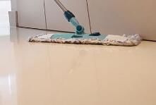 在辦公室進(jìn)行保潔的時候，要注意哪些方面呢？